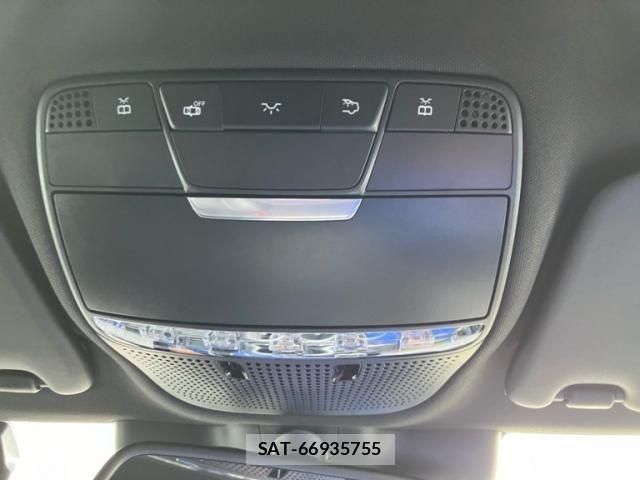 Mercedes Benz C-CLASS 2016-03 2669768-24