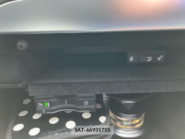 Mercedes Benz C-CLASS 2016-03 2669768-26