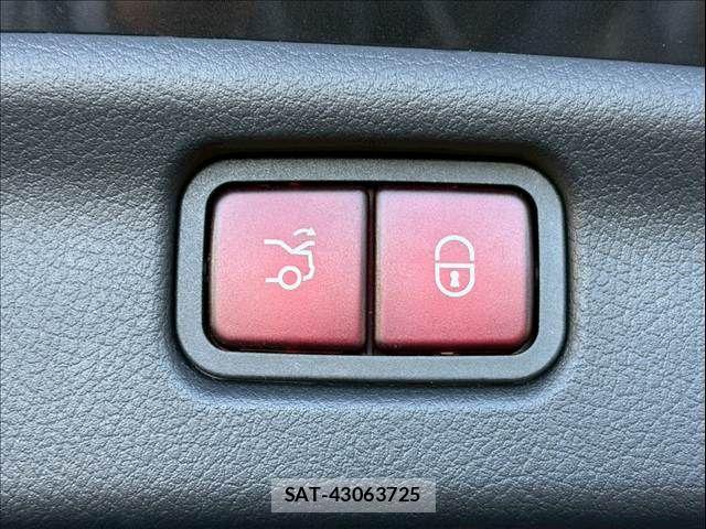 Mercedes Benz C-CLASS 2023-03 3907472-7