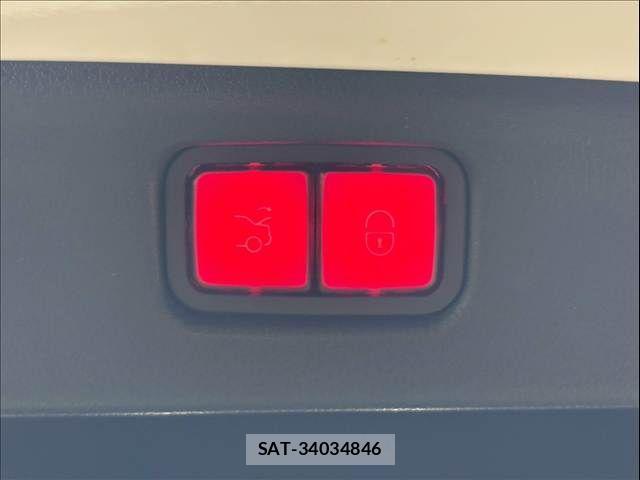 Mercedes Benz C-CLASS 2021-12 4139990-10