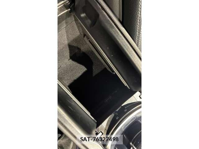 Mercedes Benz C-CLASS 2017-08 4326732-17