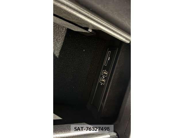 Mercedes Benz C-CLASS 2017-08 4326732-18