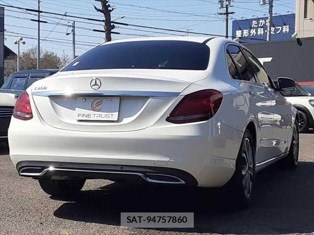 Mercedes Benz C-CLASS 2016-03 4639784-16