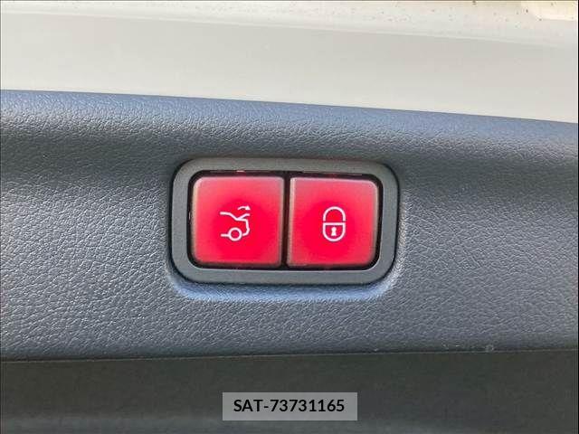 Mercedes Benz C-CLASS 2022-06 5871698-10