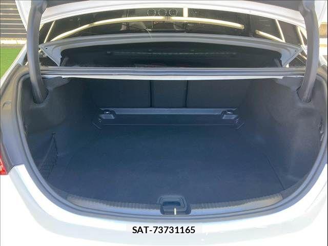 Mercedes Benz C-CLASS 2022-06 5871698-17