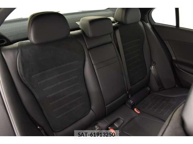 Mercedes Benz C-CLASS 2022-07 6500010-11