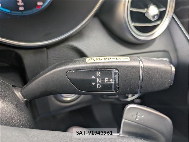Mercedes Benz C-CLASS 2019-11 6613117-16