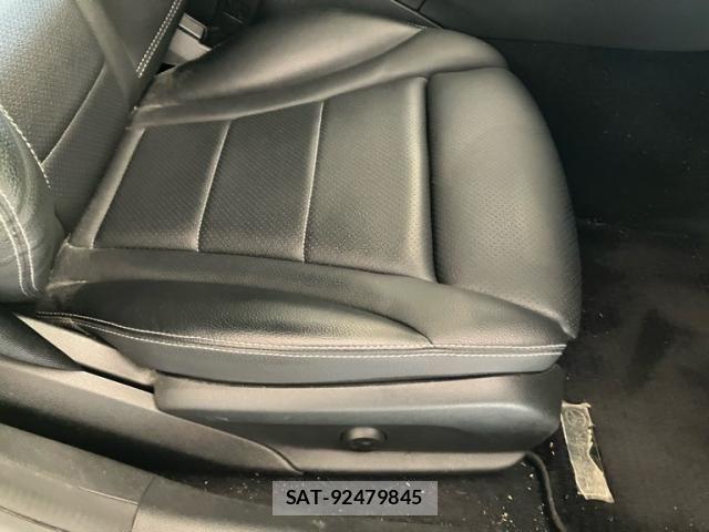 Mercedes Benz C-CLASS 2017-07 6903563-12