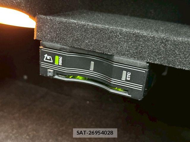 Mercedes Benz C-CLASS 2018-04 7020861-11