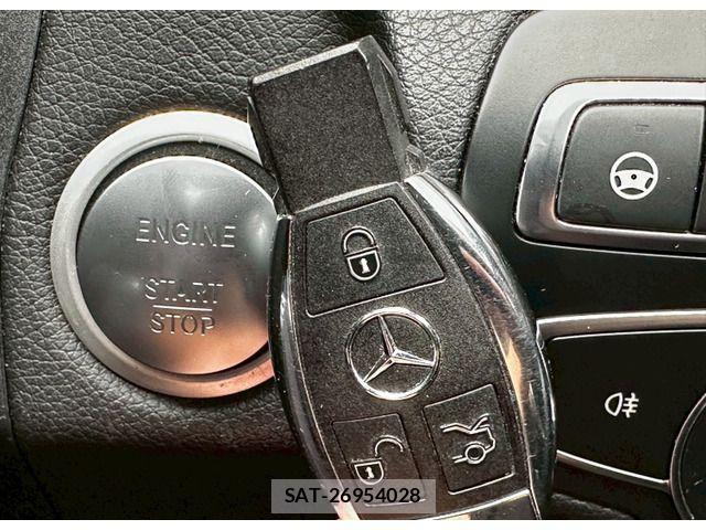Mercedes Benz C-CLASS 2018-04 7020861-6
