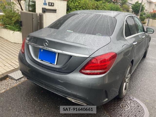 Mercedes Benz C-CLASS 2018-01 7328257-3