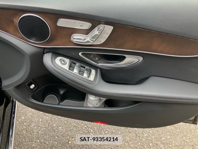 Mercedes Benz C-CLASS 2019-08 7328256-16