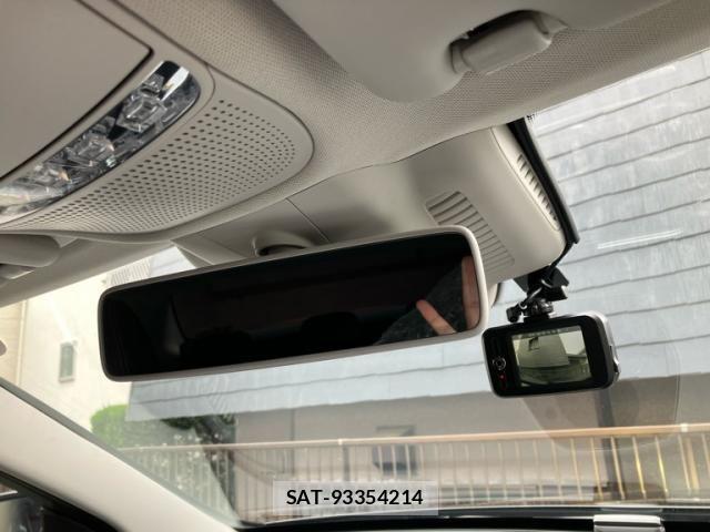 Mercedes Benz C-CLASS 2019-08 7328256-27