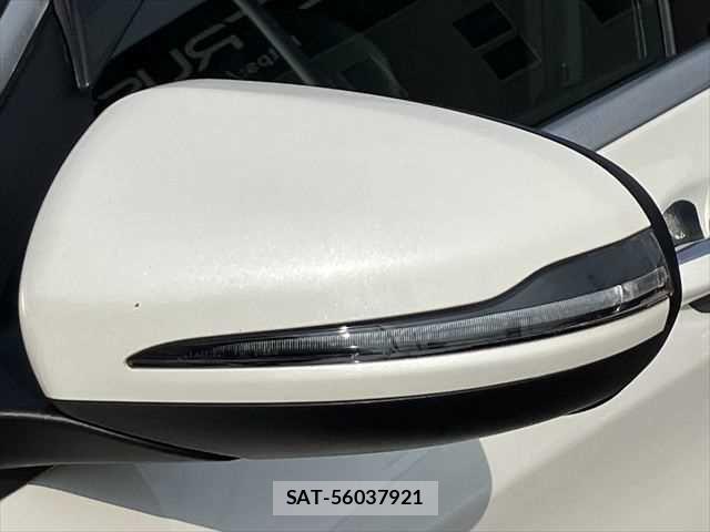 Mercedes Benz C-CLASS 2018-11 7328258-23
