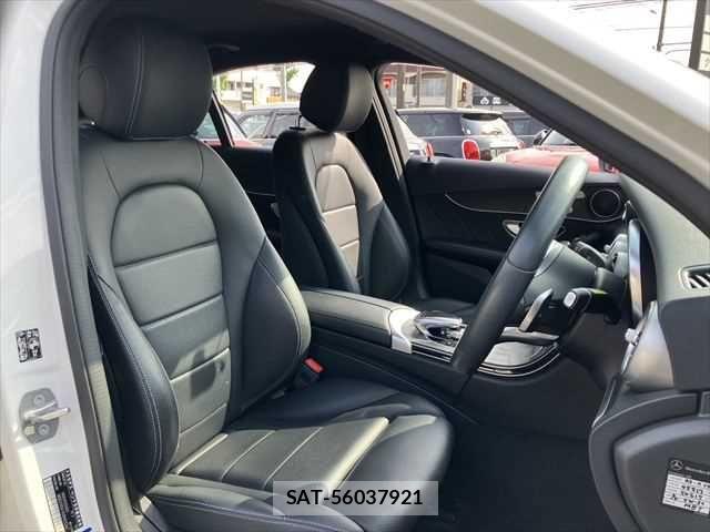 Mercedes Benz C-CLASS 2018-11 7328258-6