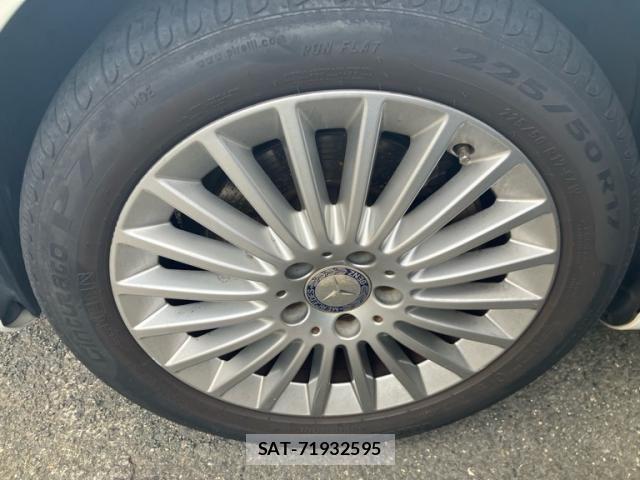 Mercedes Benz C-CLASS 2015-06 7328260-11