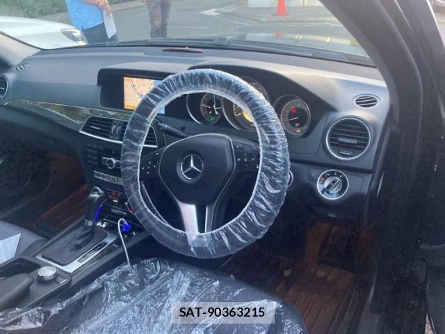 Mercedes Benz C-CLASS 2011-07 7501437-14