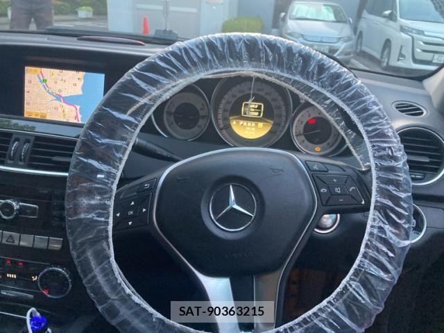 Mercedes Benz C-CLASS 2011-07 7501437-15