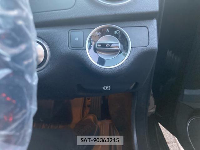 Mercedes Benz C-CLASS 2011-07 7501437-18