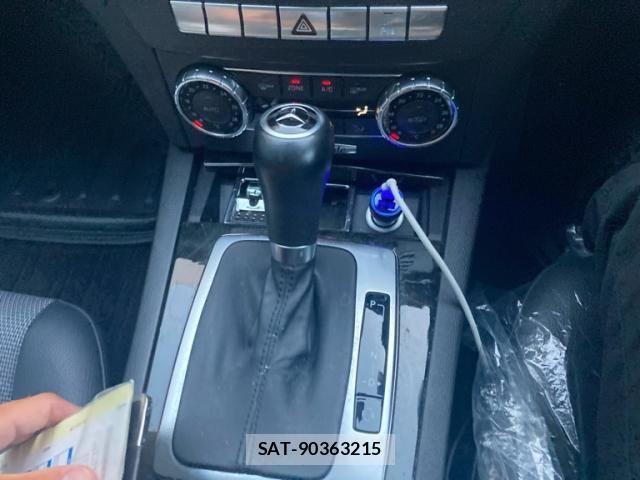 Mercedes Benz C-CLASS 2011-07 7501437-21