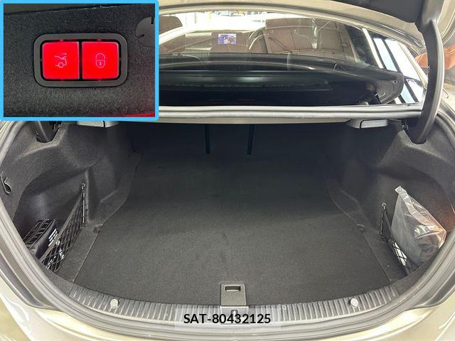 Mercedes Benz C-CLASS 2019-06 7617954-21