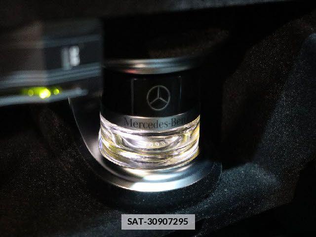 Mercedes Benz C-CLASS 2015-06 7725480-17