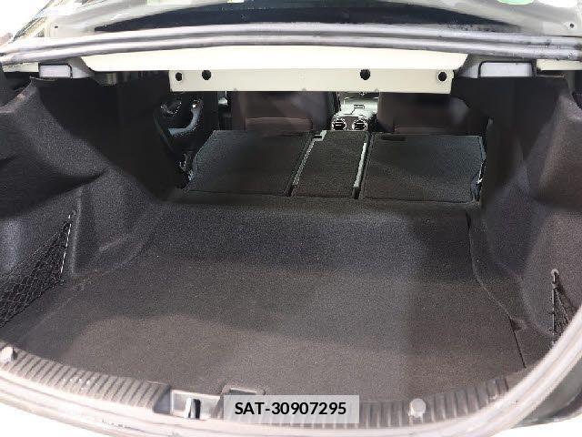 Mercedes Benz C-CLASS 2015-06 7725480-6