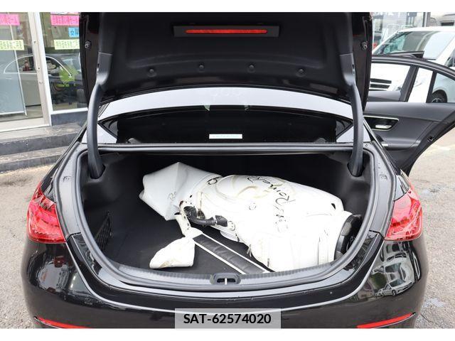 Mercedes Benz C-CLASS 2024-01 7725464-22