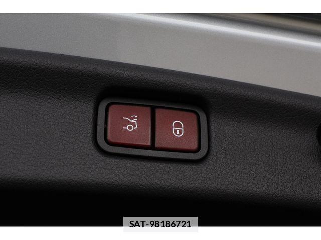 Mercedes Benz C-CLASS 2023-04 7725475-28