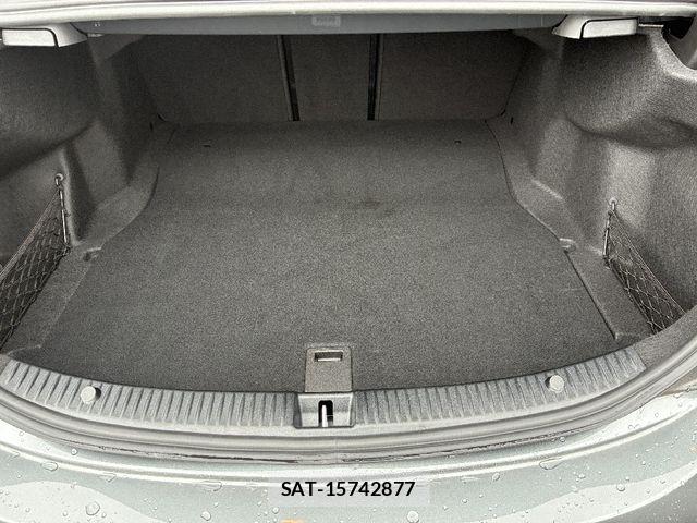Mercedes Benz C-CLASS 2017-07 7725484-5