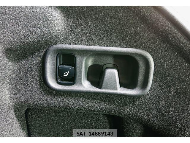 Mercedes Benz C-CLASS 2023-09 7725461-11