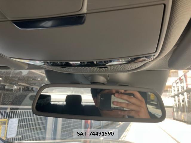 Mercedes Benz C-CLASS 2015-08 8036656-23