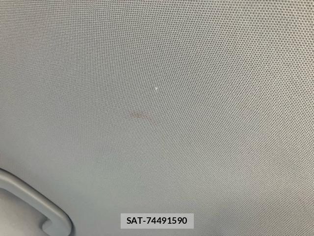 Mercedes Benz C-CLASS 2015-08 8036656-25