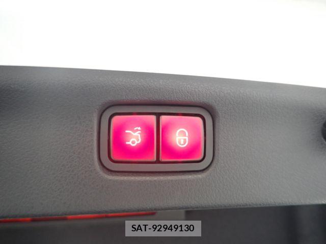 Mercedes Benz C-CLASS 2022-01 8158773-24