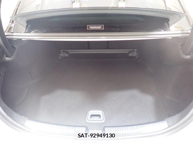 Mercedes Benz C-CLASS 2022-01 8158773-25