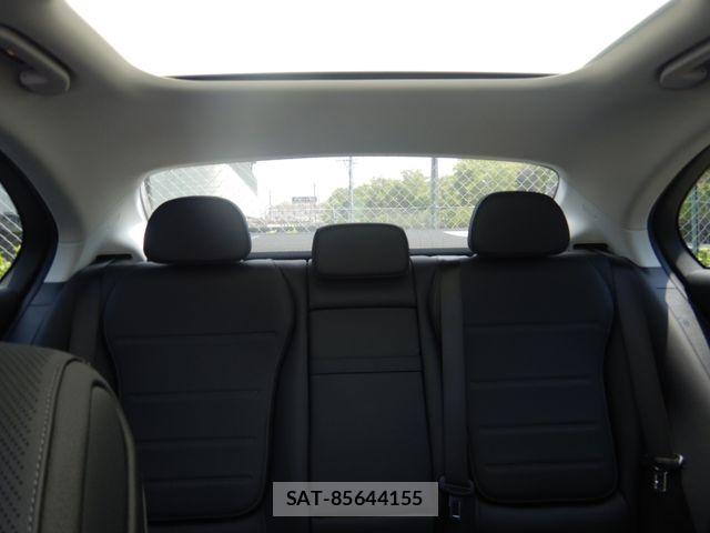 Mercedes Benz C-CLASS 2025-07 8158775-24