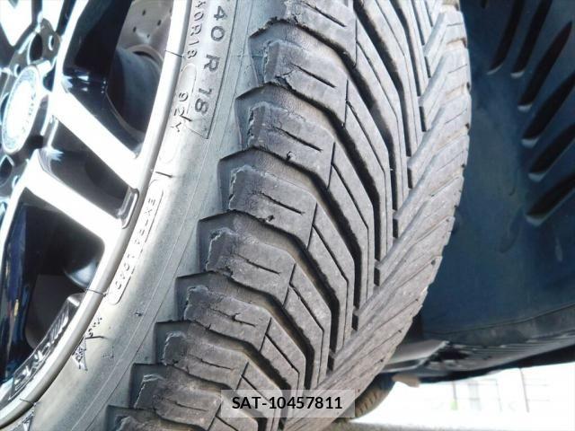 Mercedes Benz C-CLASS 2013-01 8208623-26