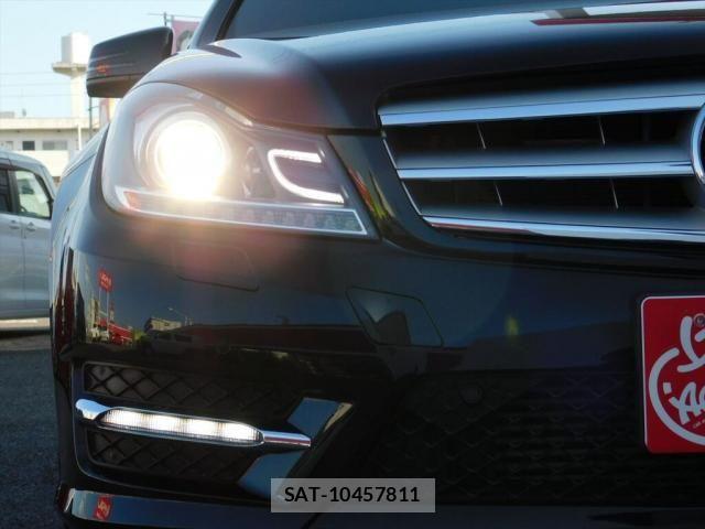 Mercedes Benz C-CLASS 2013-01 8208623-27