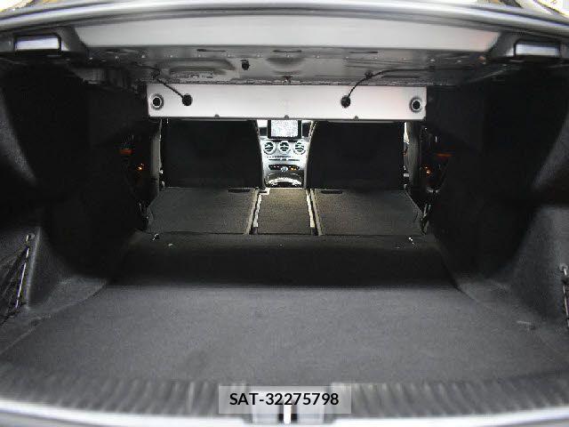 Mercedes Benz C-CLASS 2017-09 8208619-20