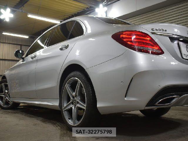 Mercedes Benz C-CLASS 2017-09 8208619-22