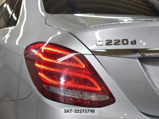 Mercedes Benz C-CLASS 2017-09 8208619-26