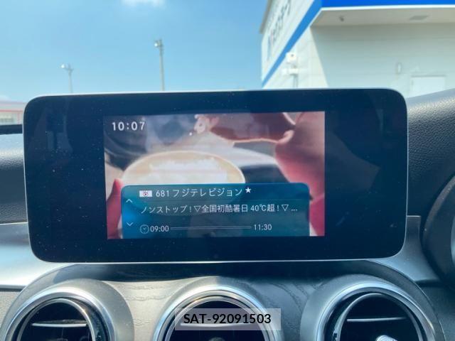Mercedes Benz C-CLASS 2019-06 8208617-23