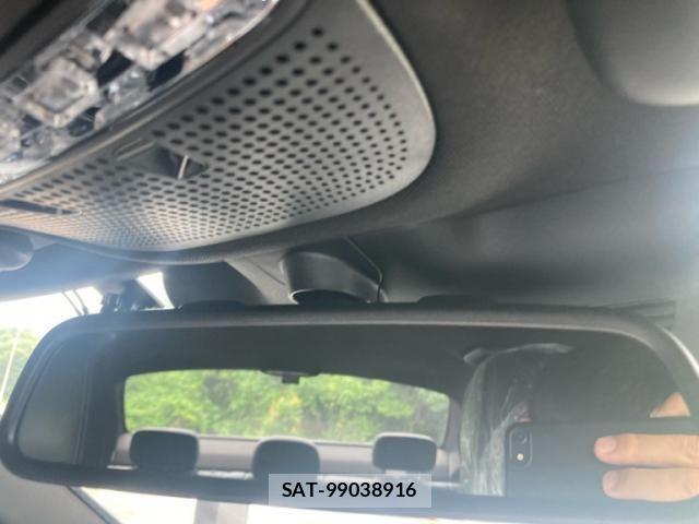 Mercedes Benz C-CLASS 2015-06 8230759-21