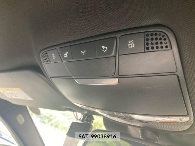 Mercedes Benz C-CLASS 2015-06 8230759-25
