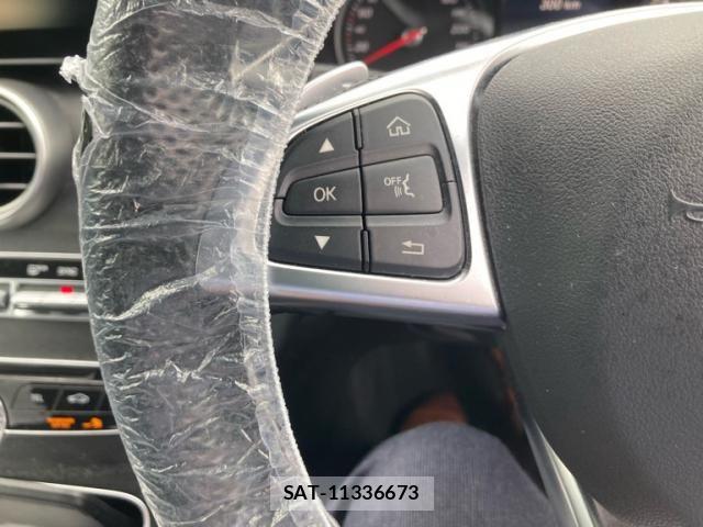 Mercedes Benz C-CLASS 2015-03 8230760-17