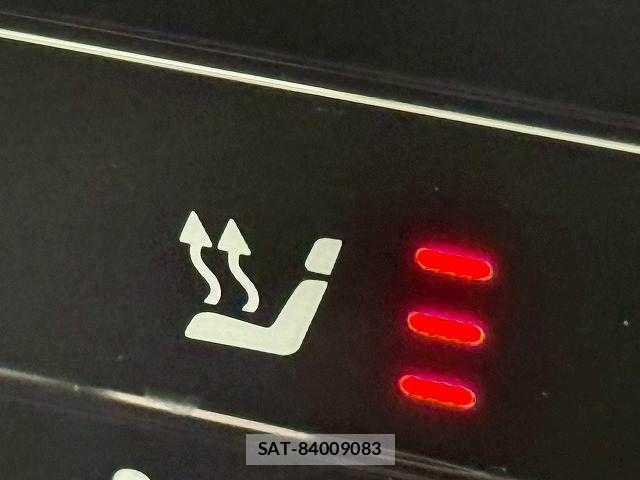 Mercedes Benz C-CLASS 2022-04 8245858-6