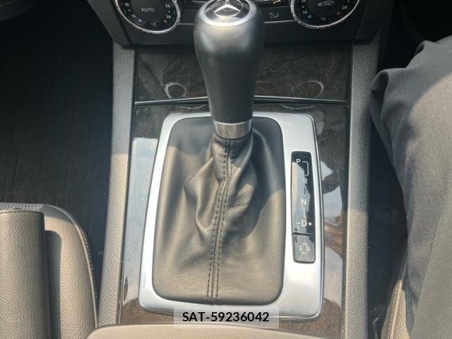 Mercedes Benz C-CLASS 2014-03 8315361-23