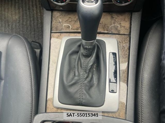 Mercedes Benz C-CLASS 2009-04 8315360-18