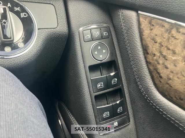 Mercedes Benz C-CLASS 2009-04 8315360-25