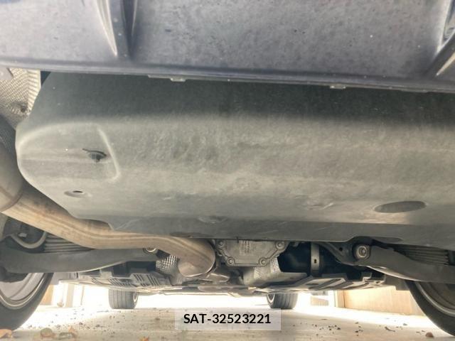 Mercedes Benz C-CLASS 2018-02 8336709-9